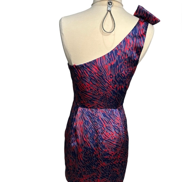 BCBGeneration One-Shoulder Cocktail Dress in Raspberry Red Size 6 - Picture 2 of 9
